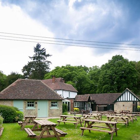 The Cowdray Arms Bed & Breakfast Worth  Exterior photo