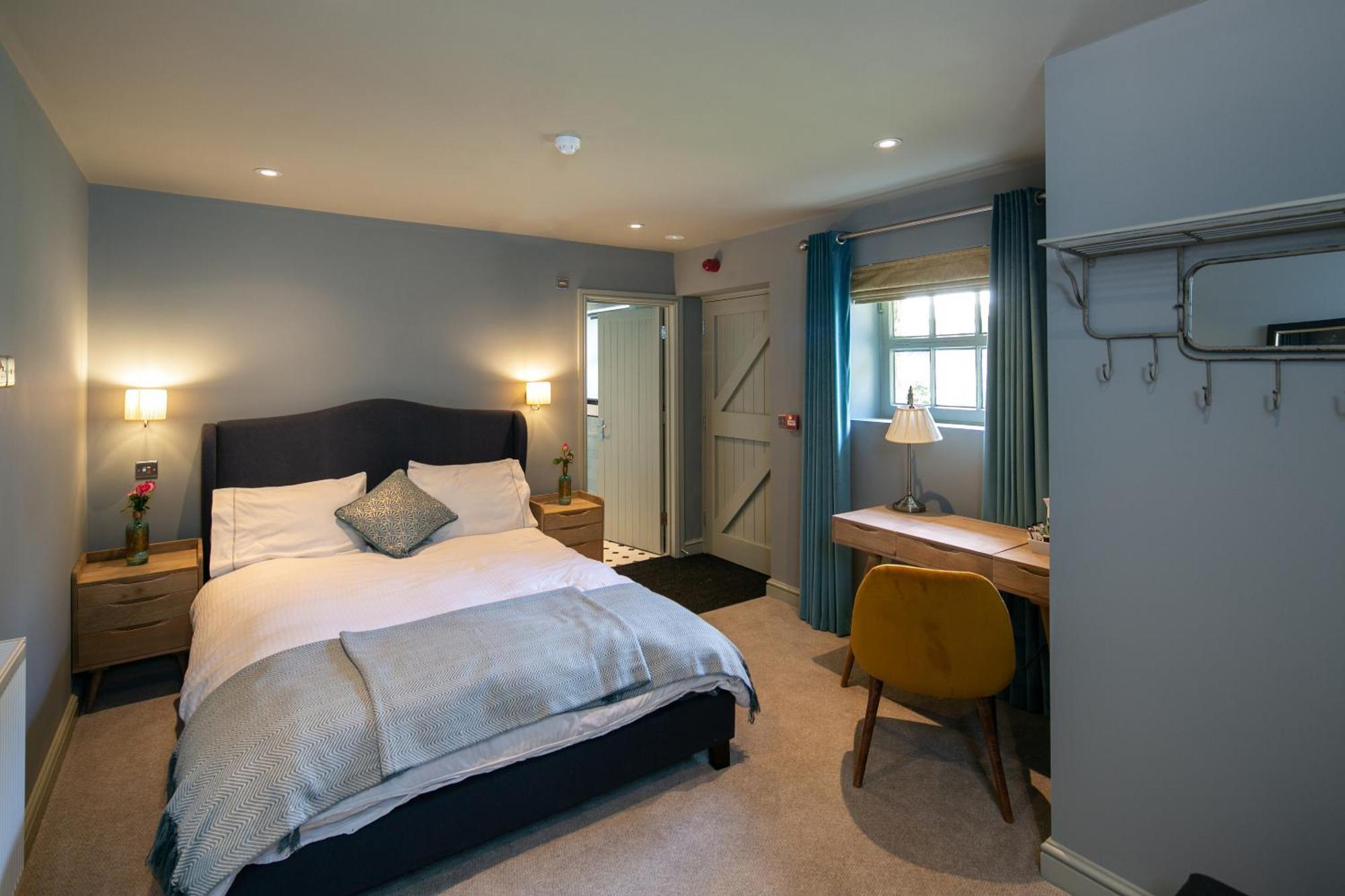 The Cowdray Arms Bed & Breakfast Worth  Room photo