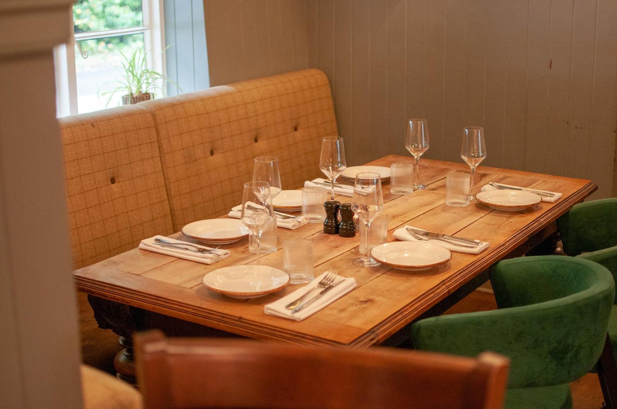 The Cowdray Arms Bed & Breakfast Worth  Exterior photo