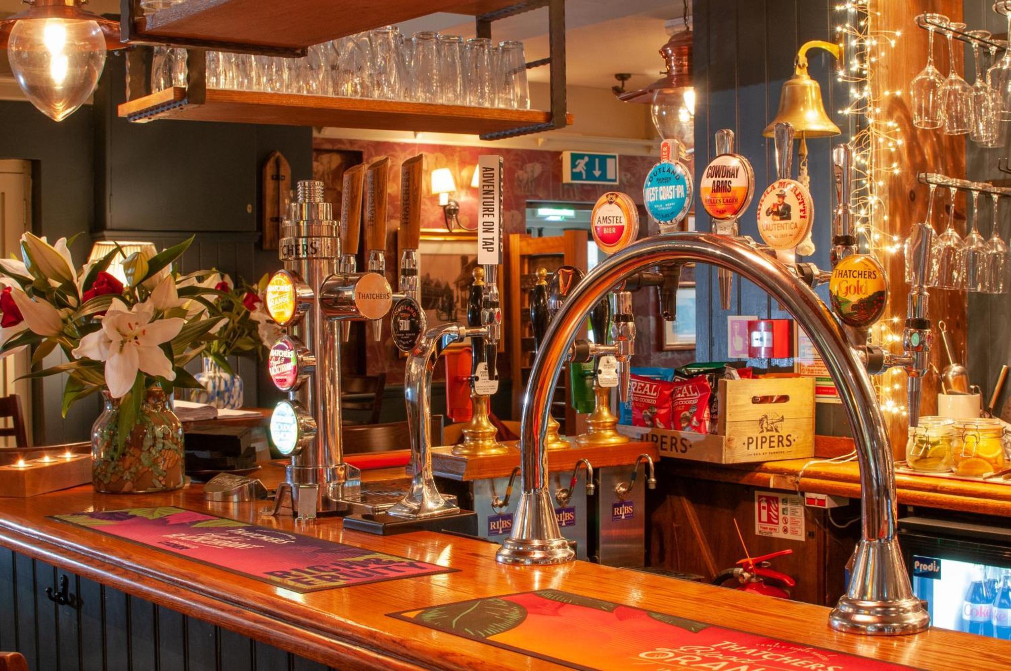 The Cowdray Arms Bed & Breakfast Worth  Exterior photo
